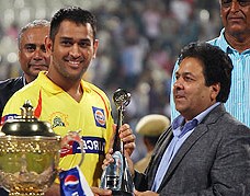 The 3 IPL Teams That Won Both The IPL Trophy & Fair Play Award In The Same Year.