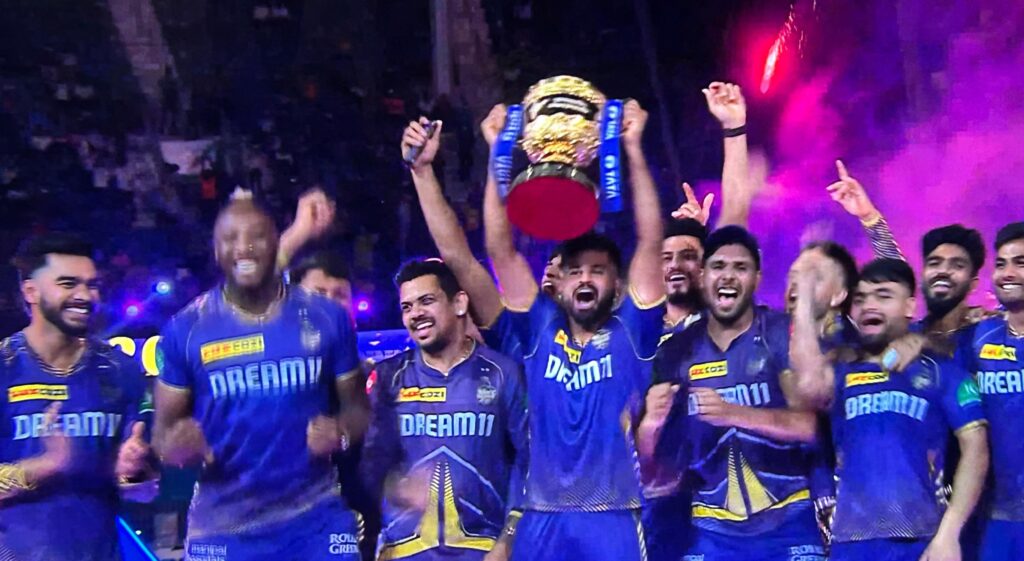 The 3 IPL Teams That Won Both The IPL Trophy & Fair Play Award In The Same Year.